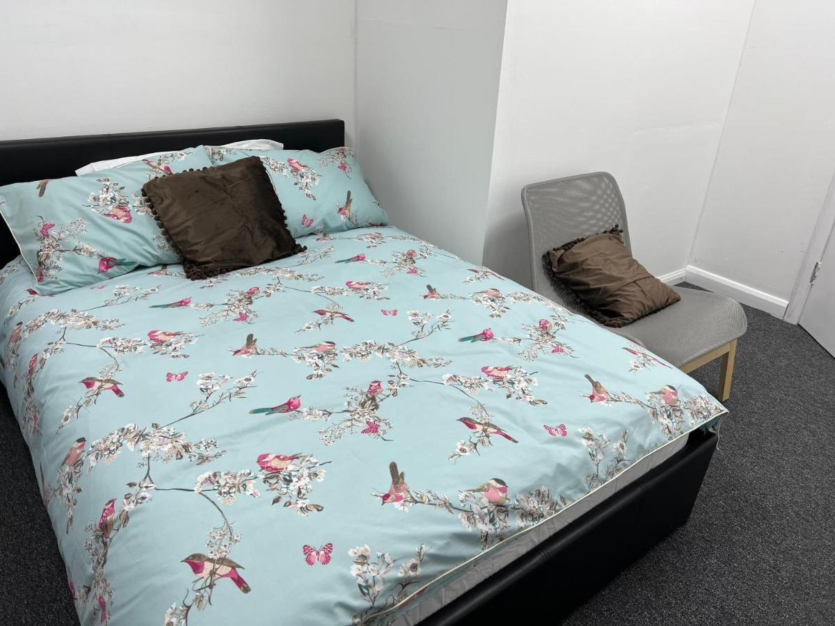The Grande Residence - Close To Central London & Next To Northfield Tube Station Hanwell ภายนอก รูปภาพ
