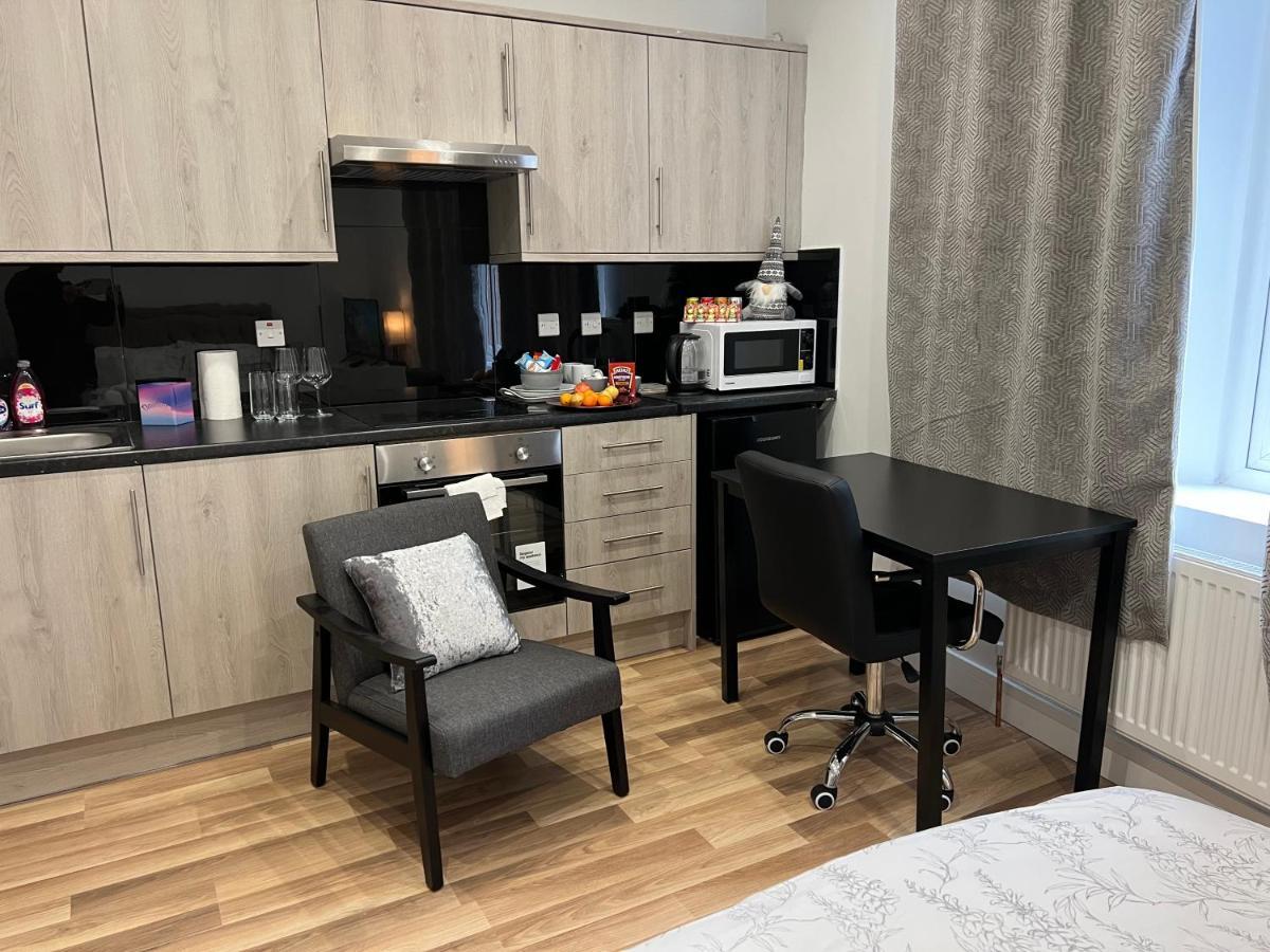 The Grande Residence - Close To Central London & Next To Northfield Tube Station Hanwell ภายนอก รูปภาพ